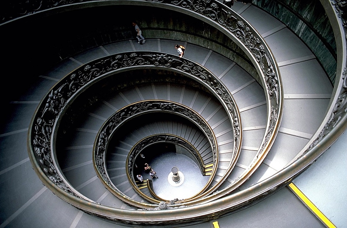 vatican-museum-staircase