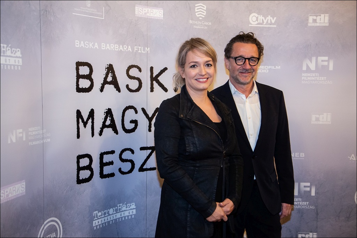 baska-magyarul-beszel-film