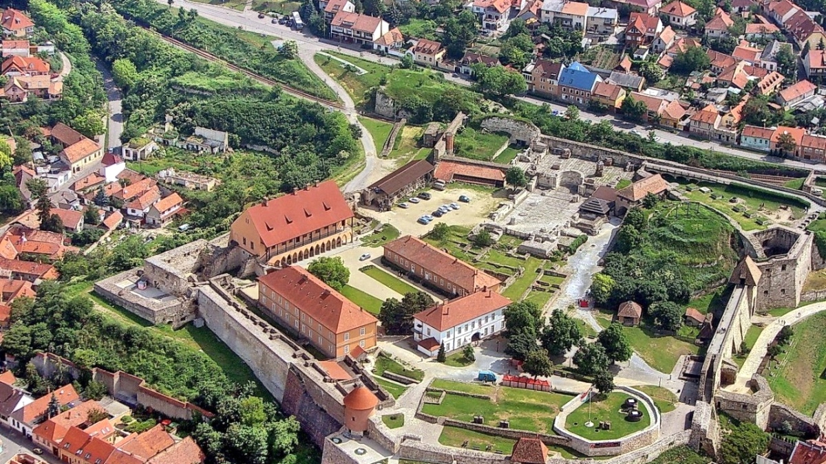 eger-var