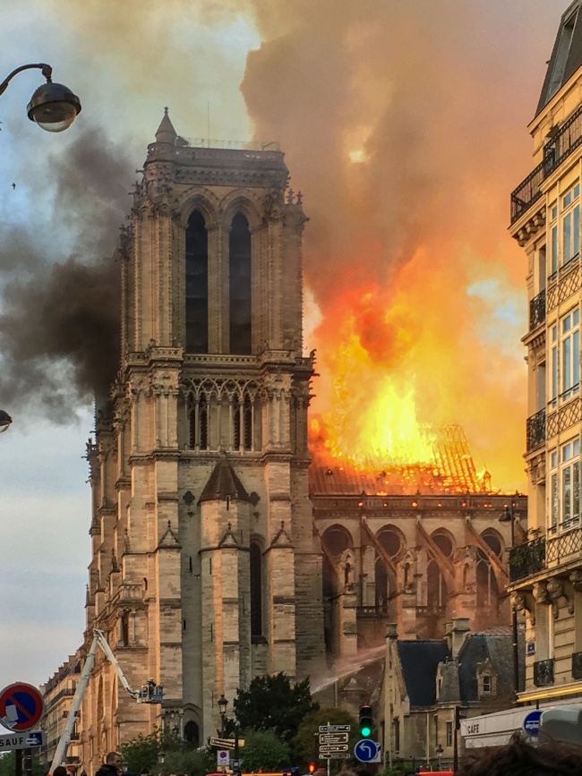 notre-dame-de-paris-fire