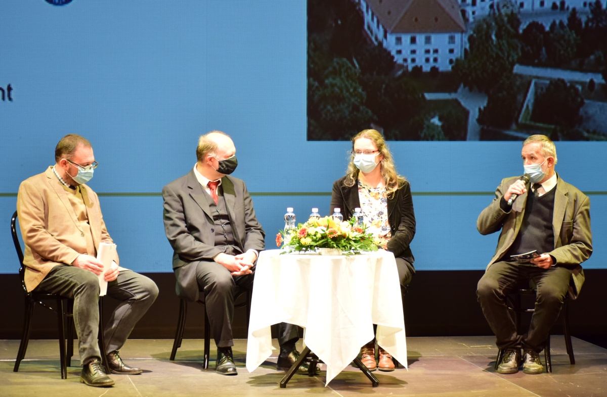 gyor-tortenete-konferencia-konyvszalon