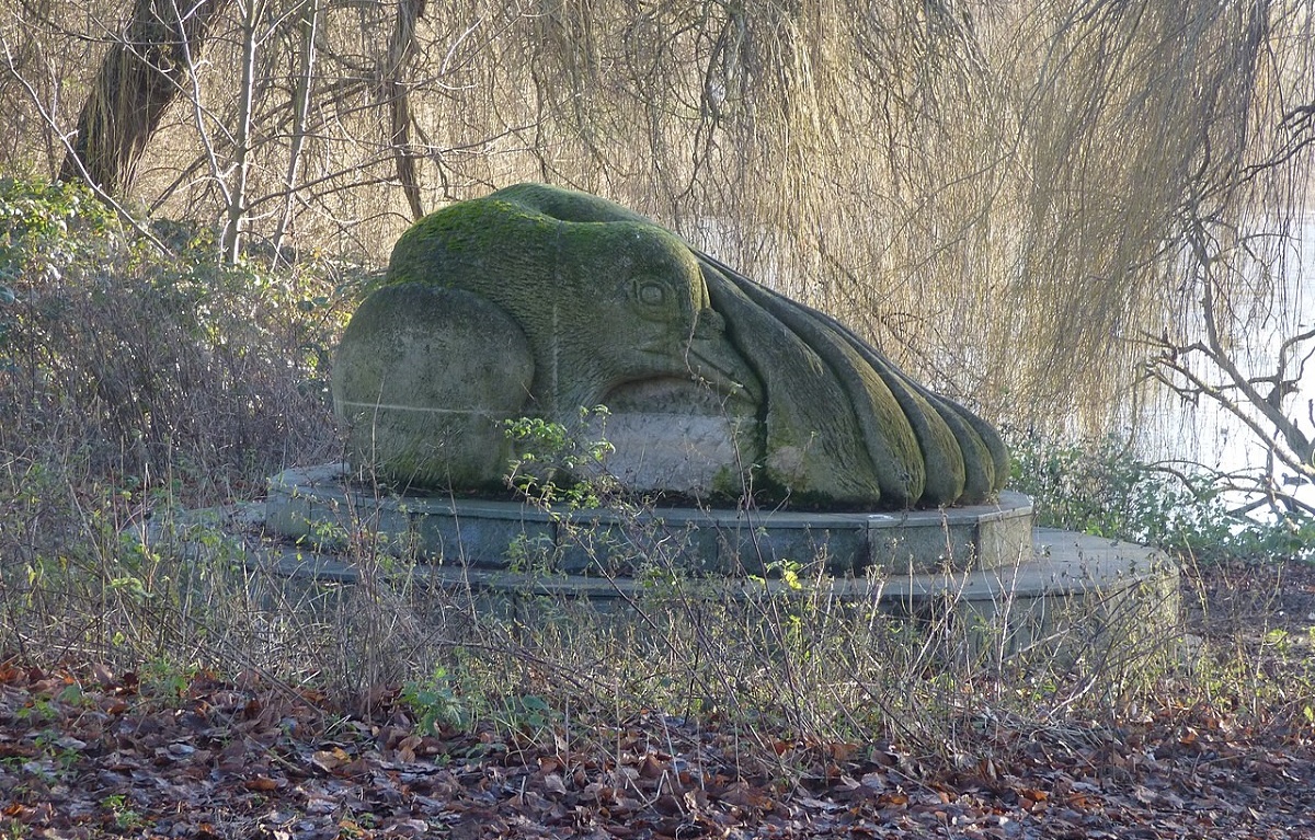 dove-peace-sculpture