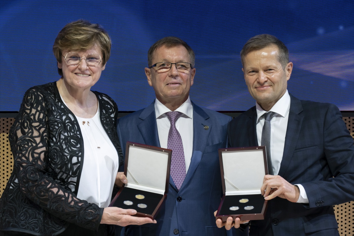 kariko-katalin-krausz-ferenc-emlekerme
