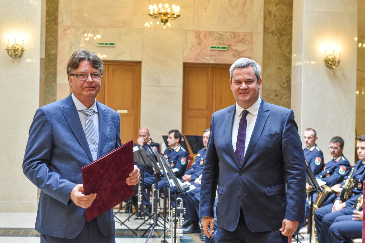 szechenyi-istvan-egyetem-elismeresek