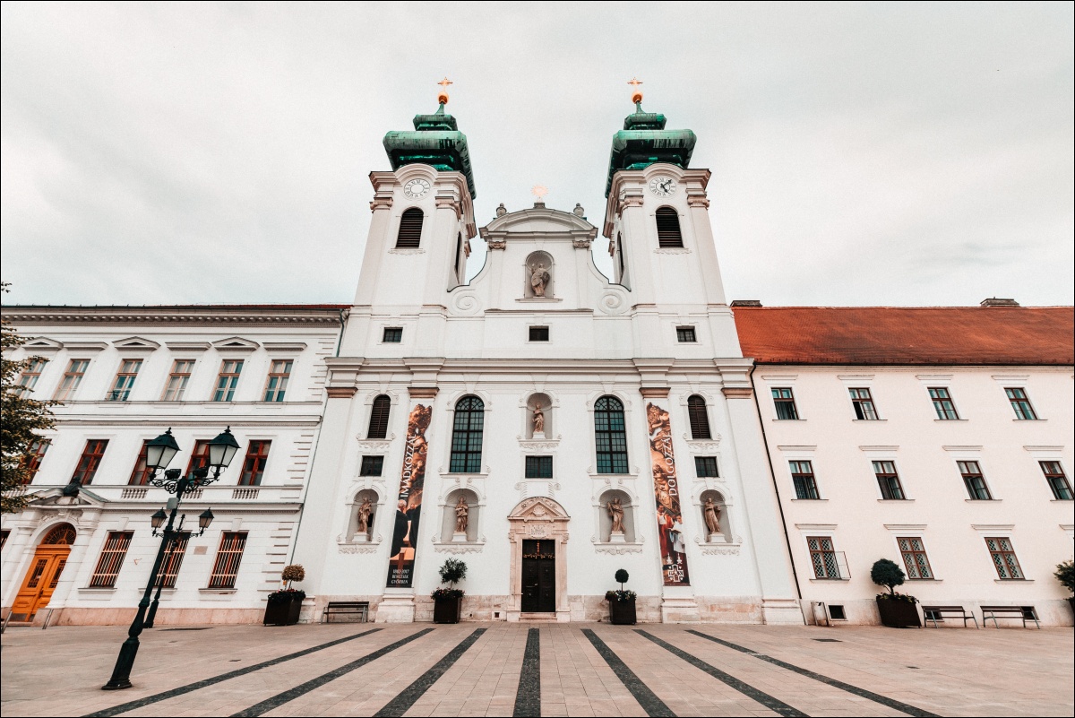 bences-iskola-es-templom-gyor