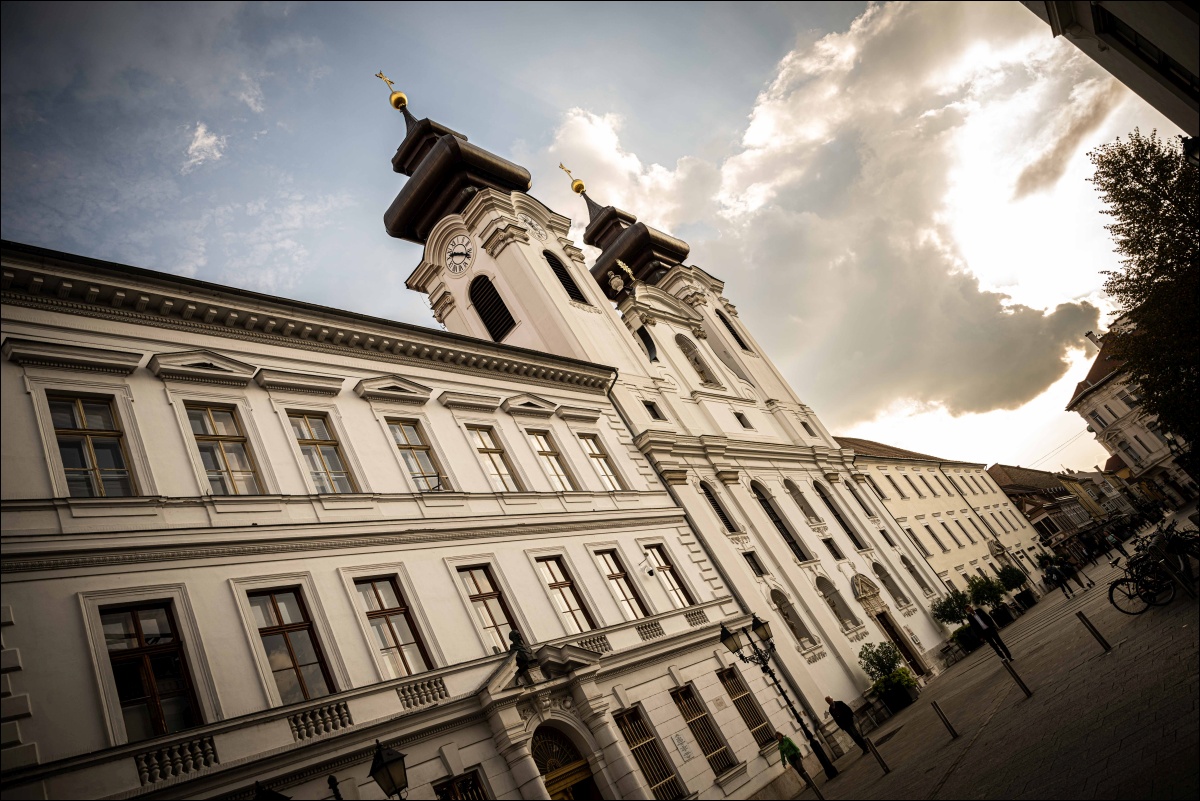bences-iskola-es-templom-gyor
