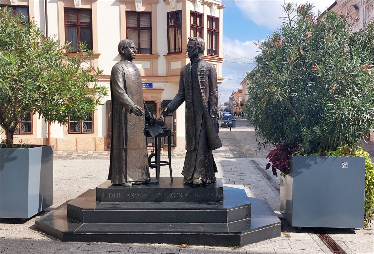 czuczor-jedlik-szobor