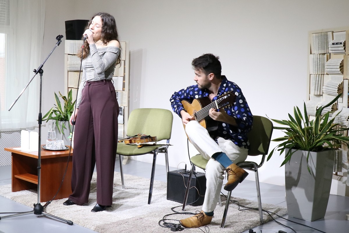 kszr-szakmai-nap-cafune-duo-gyori-konyvtar