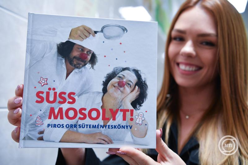 suss-mosolyt-konyv