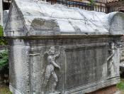 Római sír a templomkertben - Grado