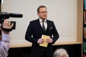 Könyvtáravatás Harkán 11